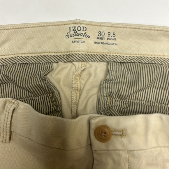 Mens Izod Khaki Shorts 9.5” inseam - Picture 4 of 4